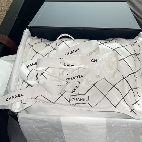 🦄🦄🦄Chanel 19 Large Tweed mixed metal🦄🦄🦄 - Picture 6 of 9